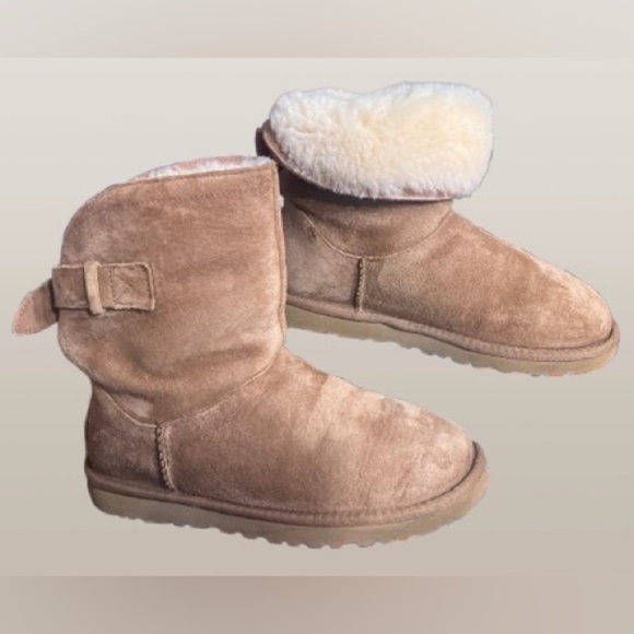 Ugg Australia Remora boots, sz 6 - Picture 2 of 7